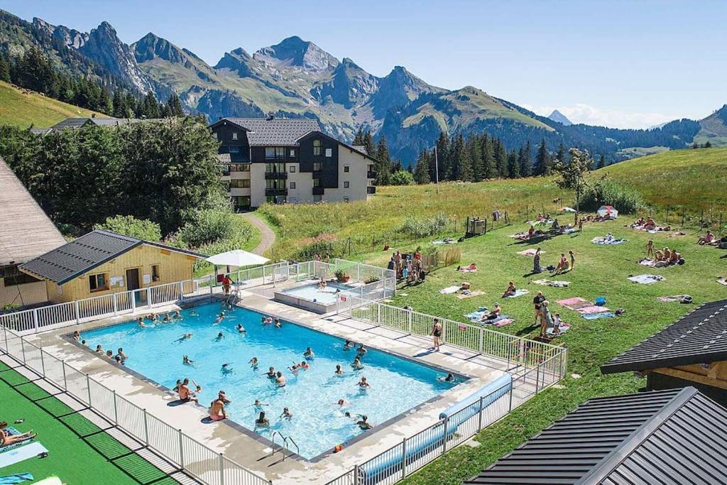 Appartement La Clusaz Avec Terrasse Sur Les Pistes De Ski Маниго Экстерьер фото