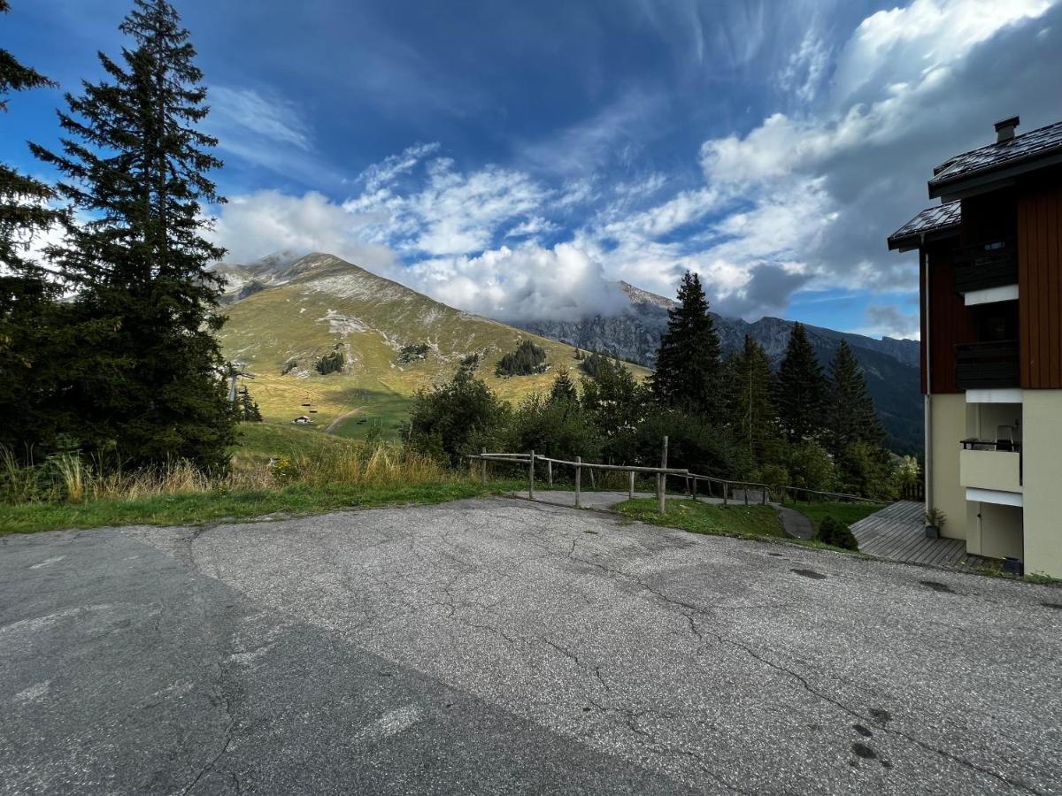 Appartement La Clusaz Avec Terrasse Sur Les Pistes De Ski Маниго Экстерьер фото